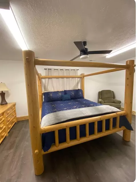 Bedroom - 420 E Jessop Ave, Hildale, UT 84784 photo 1 of 4