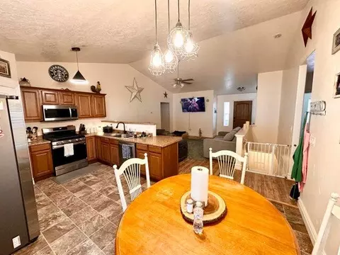 2126 E Ravine Rd, Enoch, UT 84721 photo 10