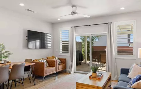 Living - 524 E Bailey Ln, Washington, UT 84780 photo 2 of 3