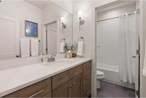 Bath - 524 E Bailey Ln, Washington, UT 84780 photo 7 of 7