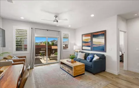 Living - 524 E Bailey Ln, Washington, UT 84780 photo 3 of 3