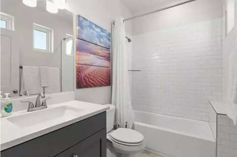 Bath - 524 E Bailey Ln, Washington, UT 84780 photo 6 of 7