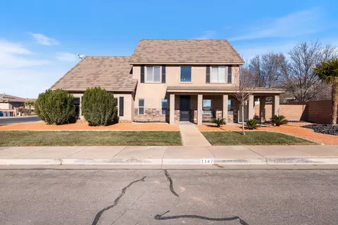 1147 S Raven Stone Dr, Washington, UT 84780