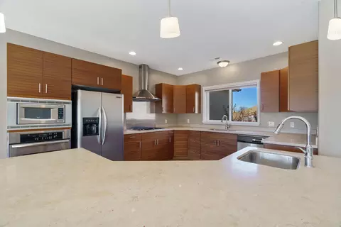 Kitchen - 486 E Hillview Dr, Cedar City, UT 84721 photo 2 of 8