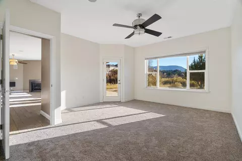 Living - 486 E Hillview Dr, Cedar City, UT 84721 photo 6 of 6