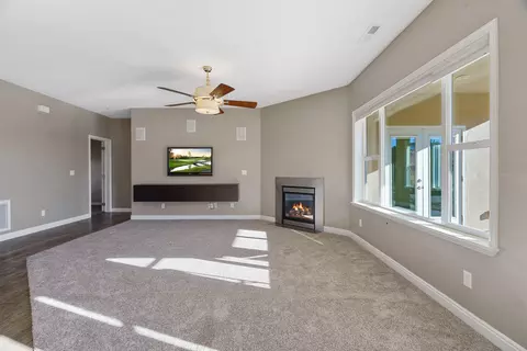 Living - 486 E Hillview Dr, Cedar City, UT 84721 photo 4 of 6