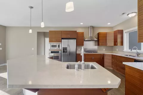 Kitchen - 486 E Hillview Dr, Cedar City, UT 84721 photo 6 of 8