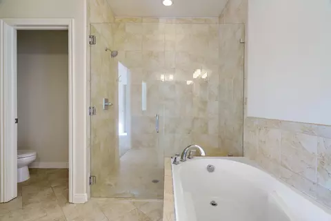 Bath - 486 E Hillview Dr, Cedar City, UT 84721 photo 3 of 5