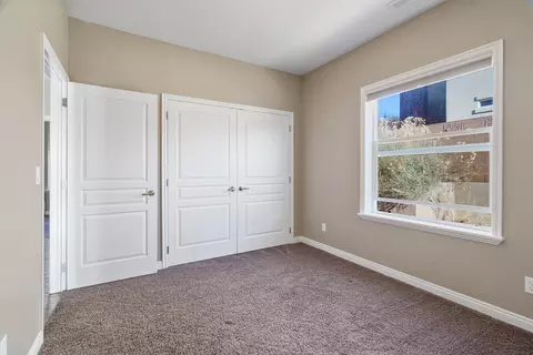 Bedroom - 486 E Hillview Dr, Cedar City, UT 84721 photo 4 of 5