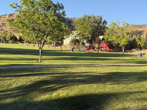 Exterior - 486 E Hillview Dr, Cedar City, UT 84721 photo 3 of 9