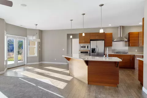 Kitchen - 486 E Hillview Dr, Cedar City, UT 84721 photo 5 of 8