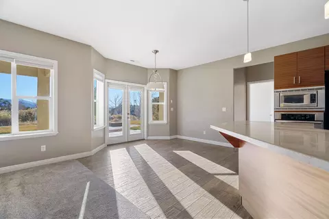 Living - 486 E Hillview Dr, Cedar City, UT 84721 photo 5 of 6