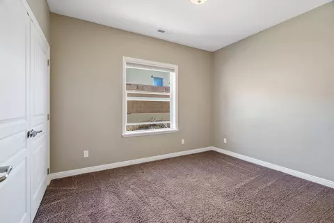 Bedroom - 486 E Hillview Dr, Cedar City, UT 84721 photo 3 of 5