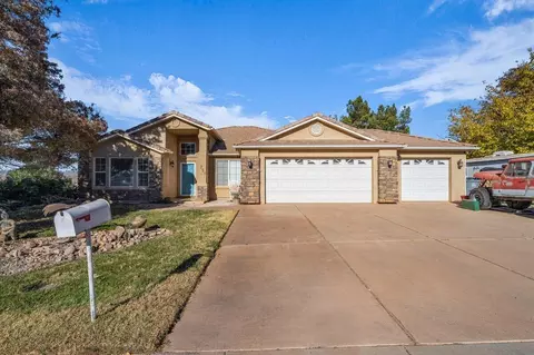 751 E Majestic Dr, Washington, UT 84780