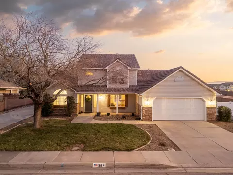 584 E Meadow Ln, Washington, UT 84780