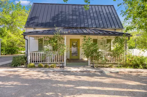 225 E Main St, Rockville, UT 84763