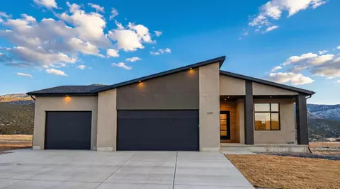 2509 W Scenic Dr, Cedar City, UT 84720