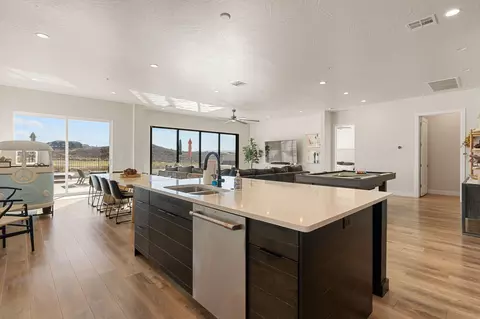 2248 N Double Eagle Ln, Washington, UT 84780 photo 27