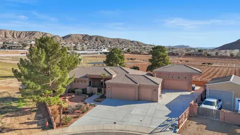 720 E Meadow Ln, Washington, UT 84780