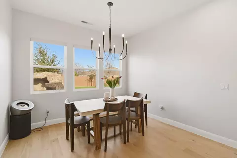 Dining - 981 E 4155 S, Washington, UT 84780 photo 1 of 2