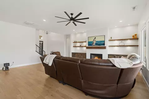 Living - 981 E 4155 S, Washington, UT 84780 photo 2 of 2