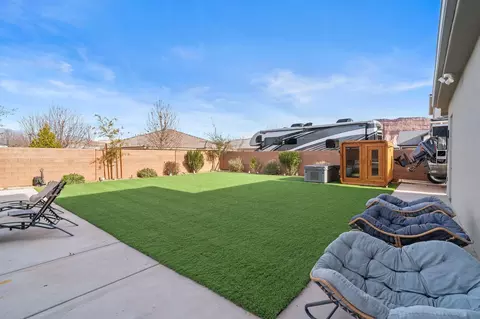 Exterior - 981 E 4155 S, Washington, UT 84780 photo 8 of 14