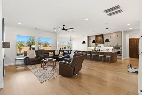 Living - 981 E 4155 S, Washington, UT 84780 photo 1 of 2
