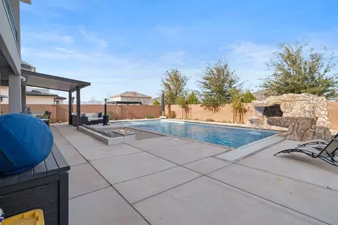 Exterior - 981 E 4155 S, Washington, UT 84780 photo 7 of 14