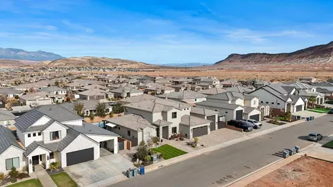 View/Area - 981 E 4155 S, Washington, UT 84780 photo 3 of 5