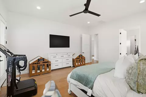 Bedroom - 981 E 4155 S, Washington, UT 84780 photo 2 of 9