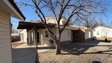 161 N 160 E, Hurricane, UT 84737