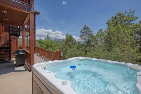 755 S Zion Ridge Dr, Orderville, UT 84758