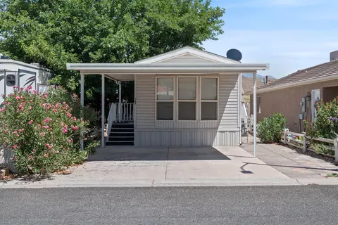 4400 W State St # 74A, Hurricane, UT 84737