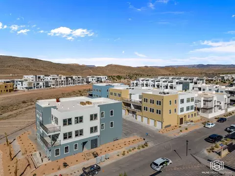 757 W Periwinkle Ln # 201, Saint George, UT 84790