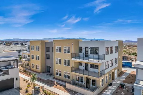 747 W Periwinkle Ln # 302, Saint George, UT 84790