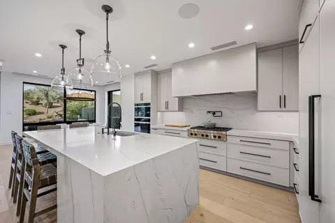 Kitchen - 1500 E Split Rock # 101, Ivins, UT 84738 photo 4 of 8