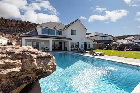 3458 S Walnut Canyon Dr, Saint George, UT 84790