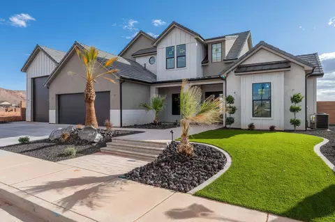 836 E Sunny Shore Dr, Washington, UT 84780