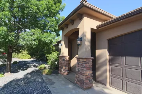 155 E Holly Way, Washington, UT 84780