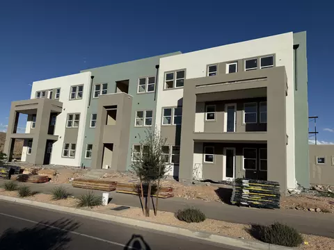 5599 S Carnelian Pkwy # 208, Saint George, UT 84790