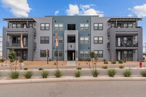 5599 S Carnelian Pkwy # 208, Saint George, UT 84790