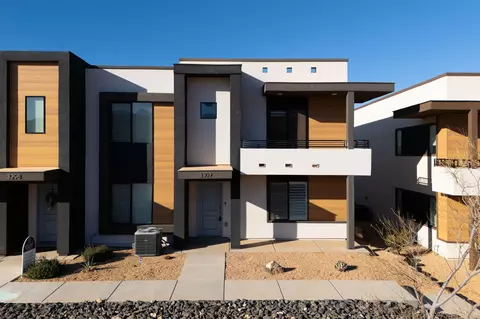 3302 Elkhorn Ln, Washington, UT 84780