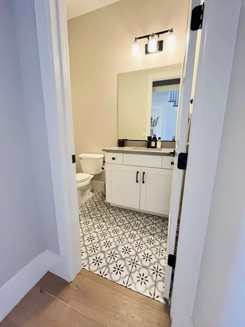 Bath - 4145 S 435 E, Washington, UT 84780 photo 1 of 5