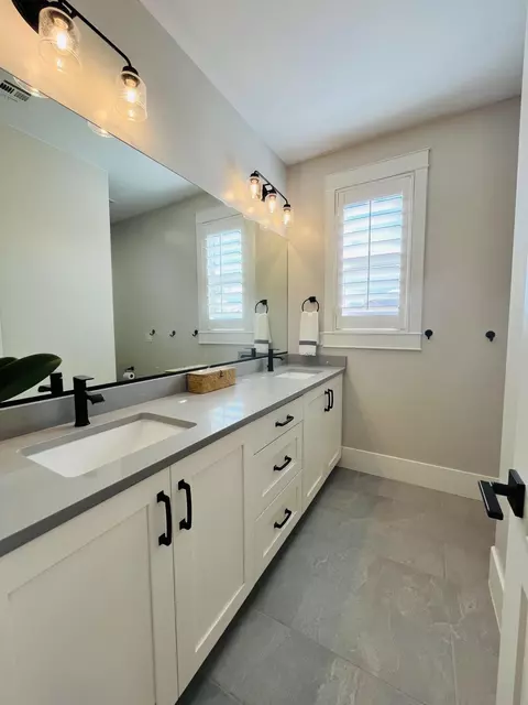 Bath - 4145 S 435 E, Washington, UT 84780 photo 5 of 5