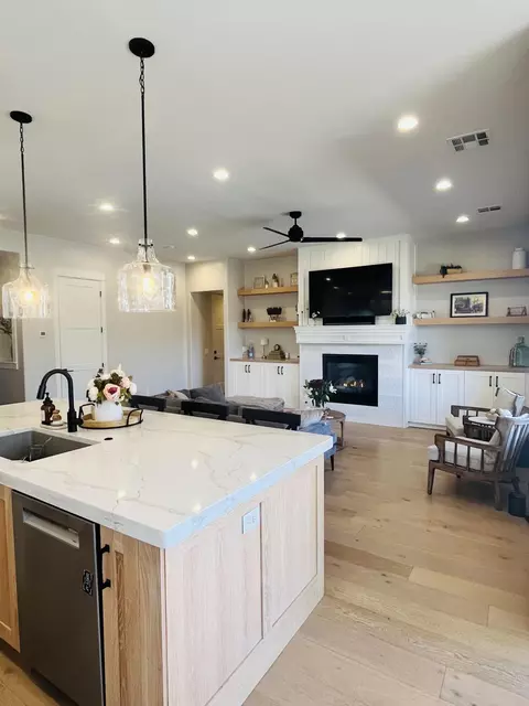 Kitchen - 4145 S 435 E, Washington, UT 84780 photo 1 of 3