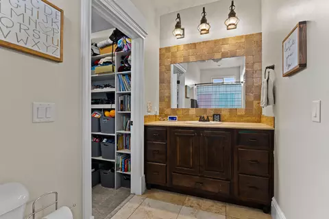 Bath - 337 E 1100 S, Ivins, UT 84738 photo 4 of 5