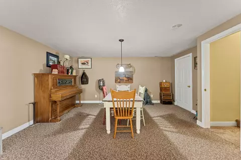 Dining - 1601 S 2500 E, New Harmony, UT 84757 photo 2 of 3