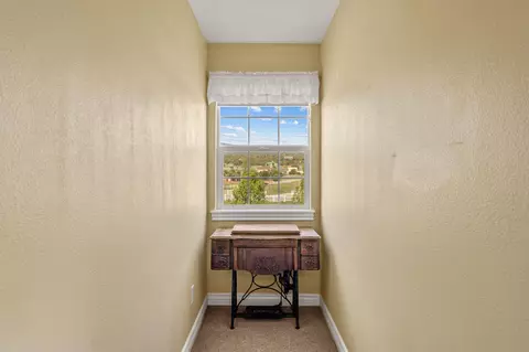 Entry Way - 1601 S 2500 E, New Harmony, UT 84757 photo 5 of 6