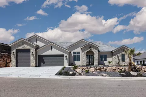 738 W Sunny Ledge Dr, Washington, UT 84780
