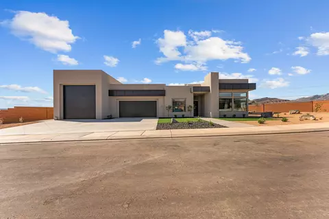 23 E Morning Glory Ave, Ivins, UT 84738